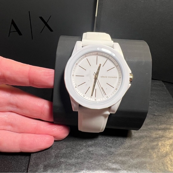 Armani Exchange Lady Banks Women's Watch Set with Luggage Tag AX7126 - Picture 4 of 6